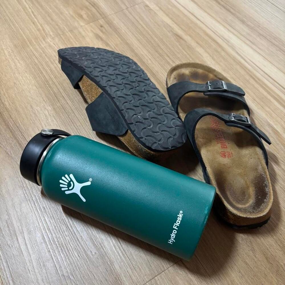 Birkenstock bundlehydro flask 32 oz